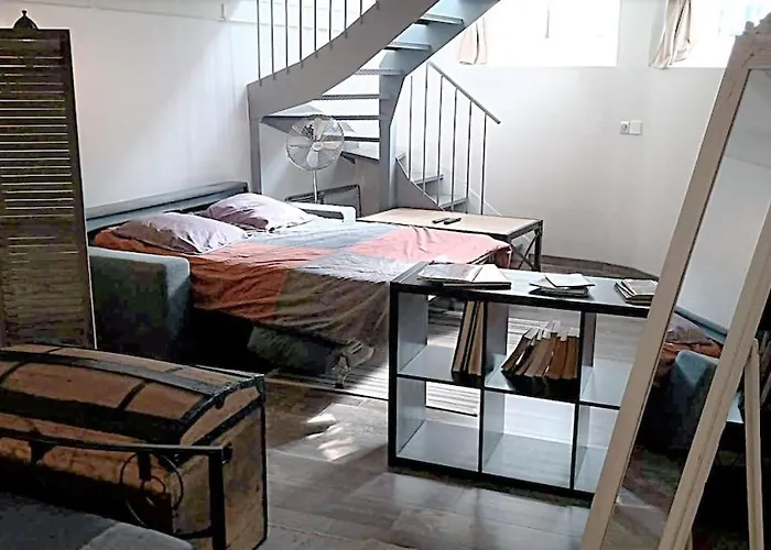 L'antre Apartment